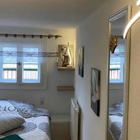 Zur 23 Casa de hóspedes 3*